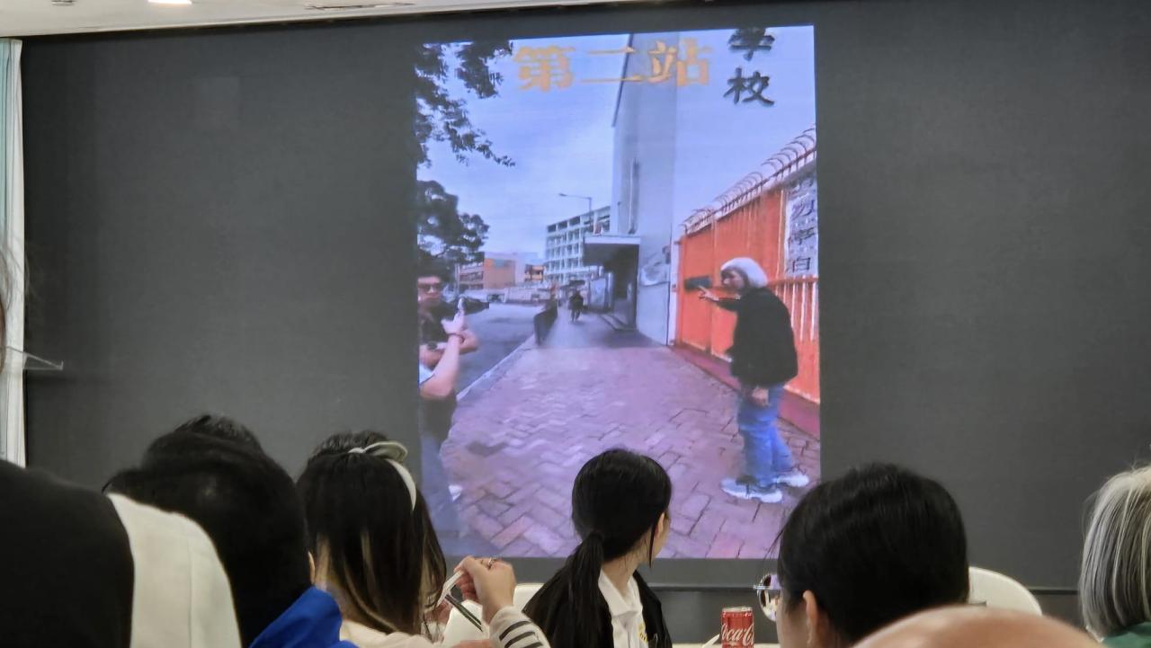 會上播出同學探訪長者的片段